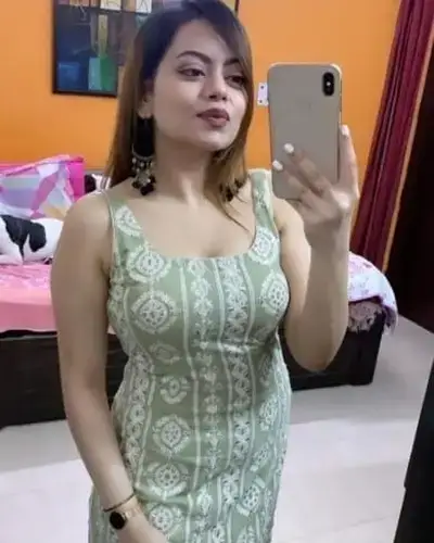 Call Girl in Aalo